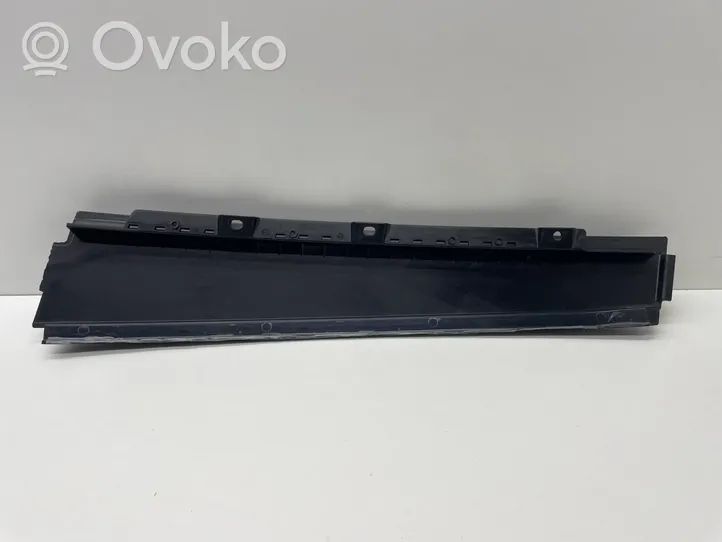 Volkswagen Golf VI Verkleidung Türfenster Türscheibe hinten 5K6839901B