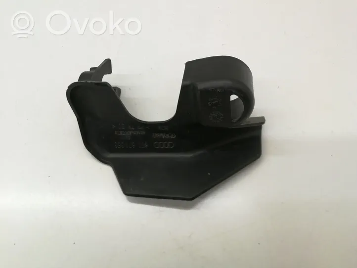 Audi A4 S4 B8 8K Wiper trim 8T1871353