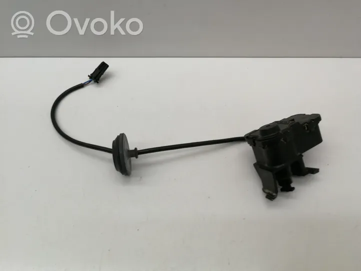 Volkswagen Golf VII Fuel tank cap lock motor 5C6810773H