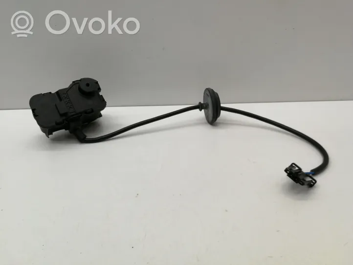 Volkswagen Golf VII Fuel tank cap lock motor 5C6810773H