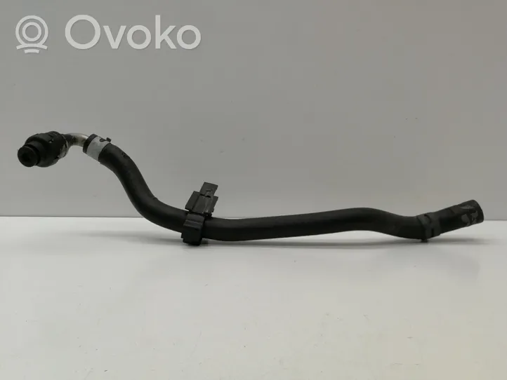 Volkswagen PASSAT B8 Tuyau d'alimentation conduite de carburant B20078C