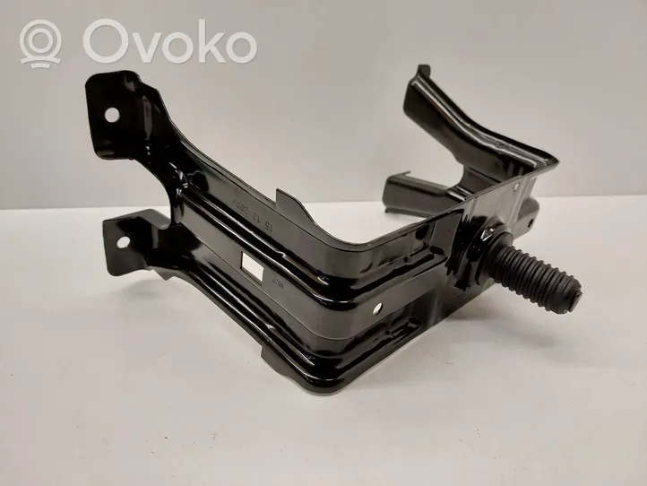 Audi A4 S4 B8 8K Spare wheel mounting bracket 8K0802715A