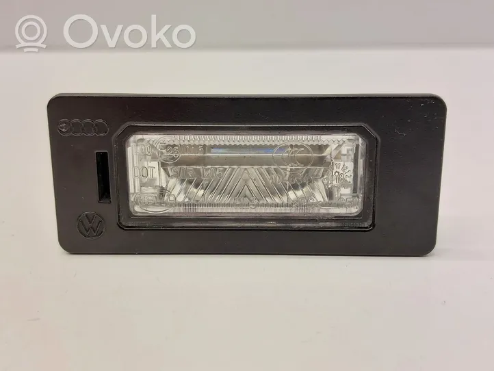 Audi A4 S4 B8 8K Lampa oświetlenia tylnej tablicy rejestracyjnej 8T0943021