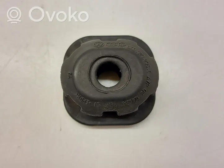 Audi A4 S4 B8 8K Staffa del pannello di supporto del radiatore 8K0121275C