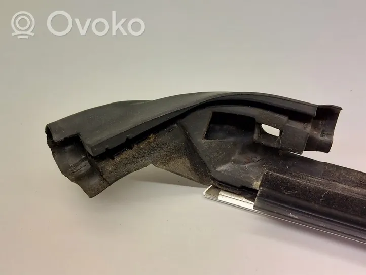 Volkswagen Eos Aizmugurē durvju dekoratīvā apdare (moldings) 1Q0853299M