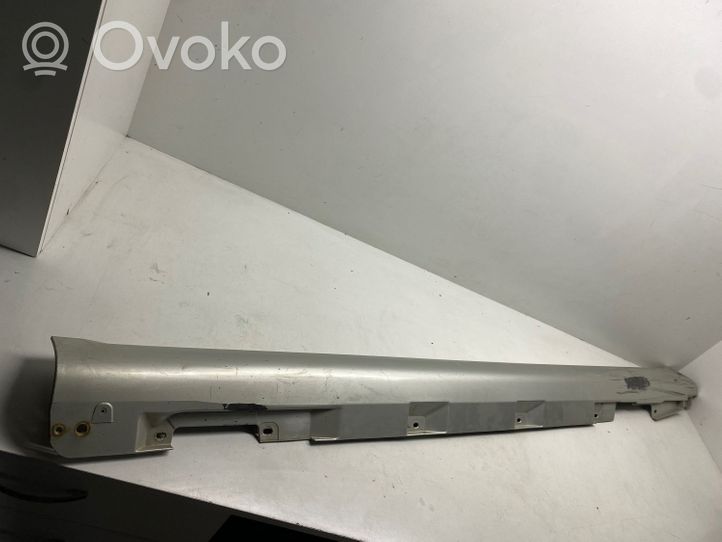 Toyota Corolla Verso AR10 Slenkstis 758520F010