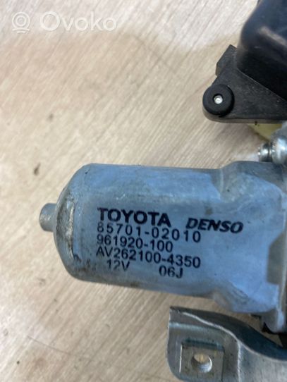 Toyota Auris E180 Priekinis varikliukas langų pakėlėjo 8570102010