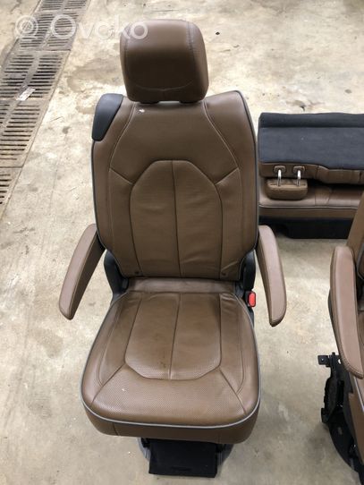 Chrysler Pacifica Set interni 