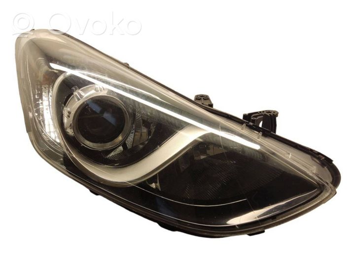 Hyundai i30 Lampa przednia 92102A6060