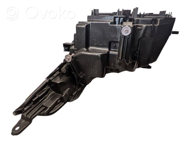 Lexus RX 330 - 350 - 400H Lampa przednia 8114548F80