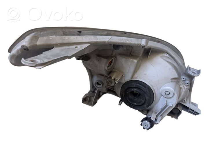 Toyota Land Cruiser (J120) Faro/fanale  811306A230