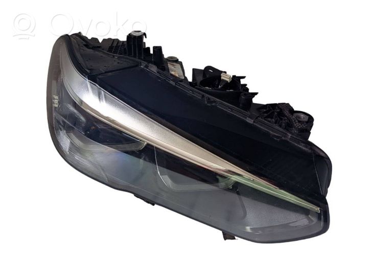 BMW X5 G05 Lampa przednia 9481780