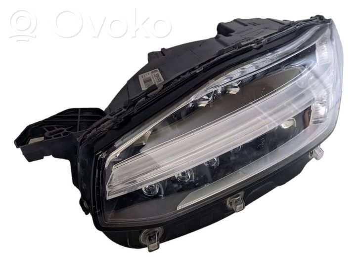 31446880 Volvo XC90 Headlight/headlamp, 271.16 € | RRR 