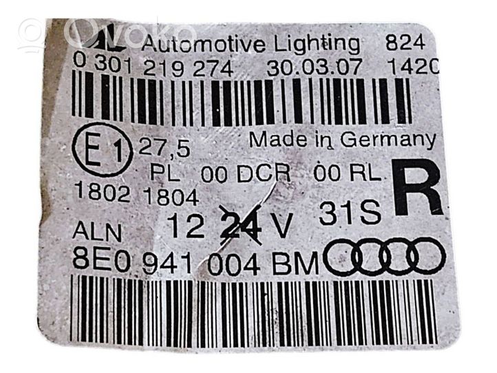 Audi A4 S4 B7 8E 8H Lampa przednia 8E0941004BM