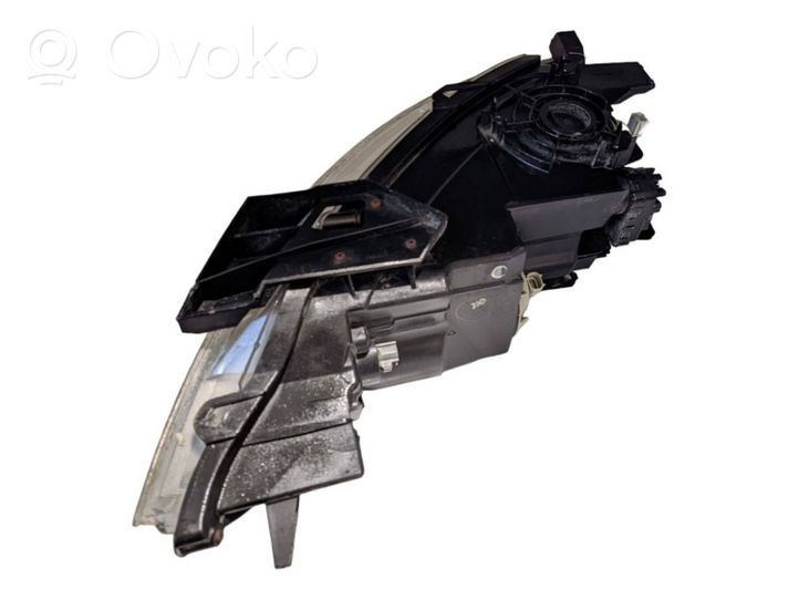 Mitsubishi Grandis Lampa przednia 10087647