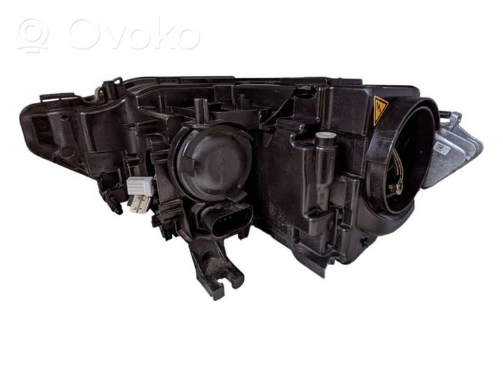 Audi A5 8T 8F Lampa przednia 8T0941032C