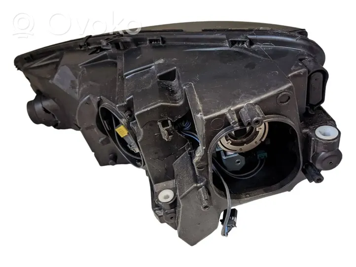 Audi A4 S4 B9 Lampa przednia 8W0941006