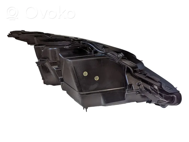 Lexus RX 330 - 350 - 400H Lampa przednia 811500E290