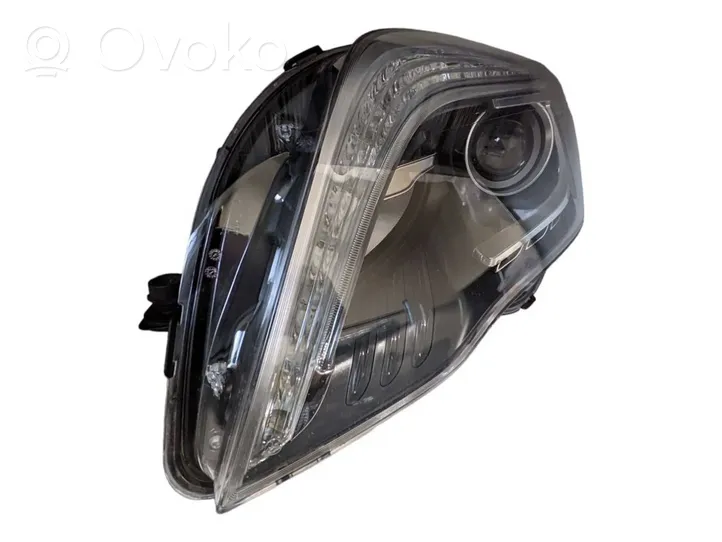 Mercedes-Benz GLK (X204) Lampa przednia A2048201539