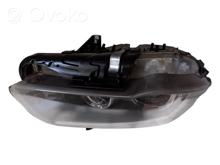 BMW 5 F10 F11 Lampa przednia 7203240