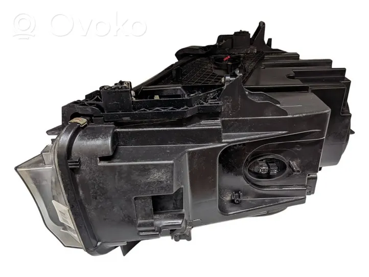 BMW X5 F15 Lampa przednia 7290053