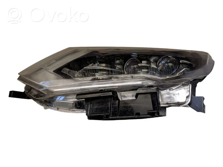 Nissan X-Trail T32 Lampa przednia 260756FP8B