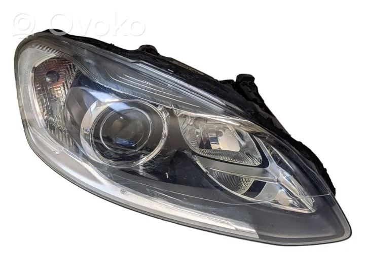 Volvo XC60 Lampa przednia 31395897