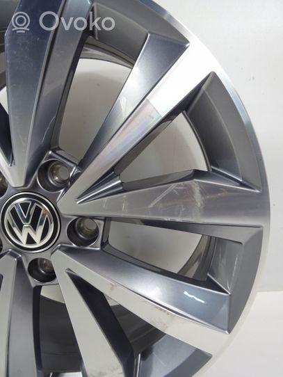 Volkswagen T-Roc Обод (ободья) колеса из легкого сплава R 17 2GA601025K