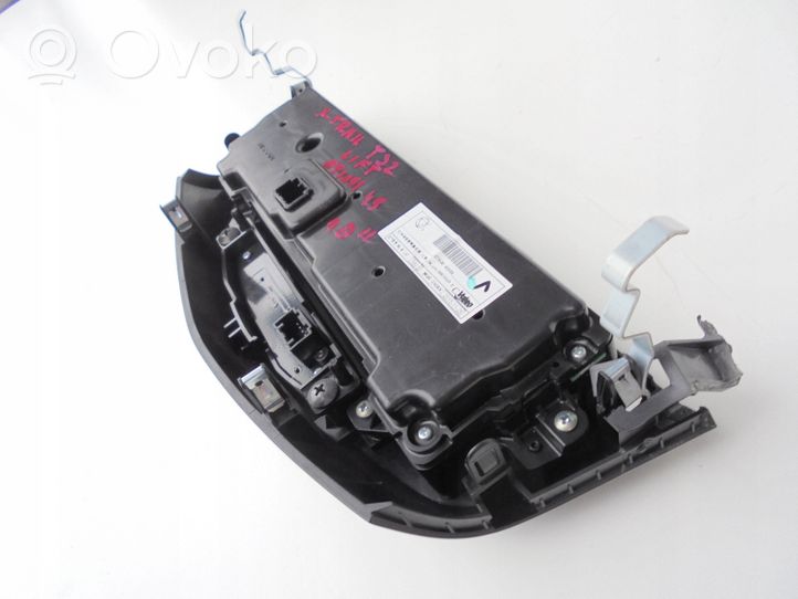 Nissan X-Trail T32 Panel klimatyzacji 275004EA0A