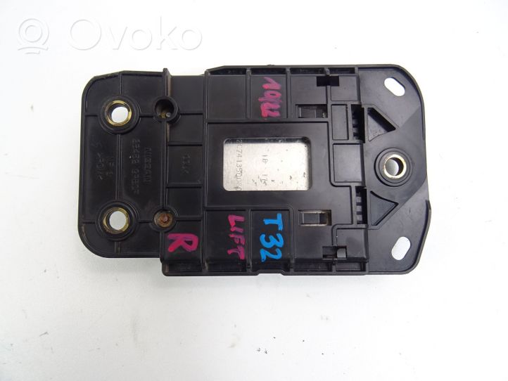 Nissan X-Trail T32 Blind spot control module 284K06FL2A