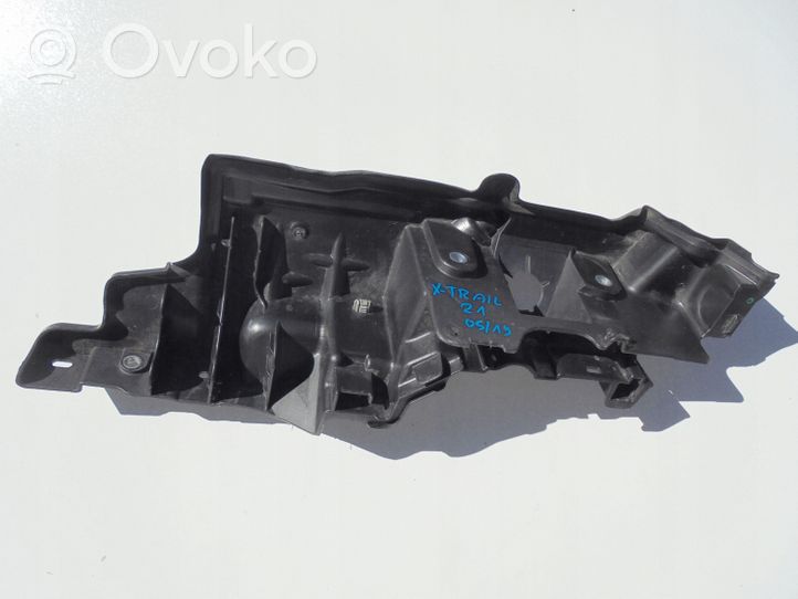 Nissan X-Trail T32 Engine cover (trim) 175B15400R