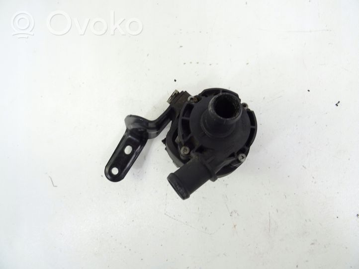 Skoda Rapid (NH) Pompe à eau de liquide de refroidissement 5G0965567