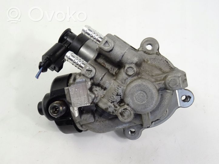 Volkswagen Touran III Pompe d'injection de carburant à haute pression 04L130755E