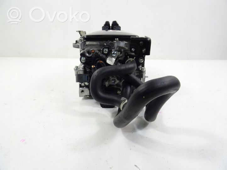 Toyota C-HR Convertisseur / inversion de tension inverseur G920047331