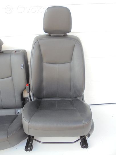 Nissan Pulsar Seat set 