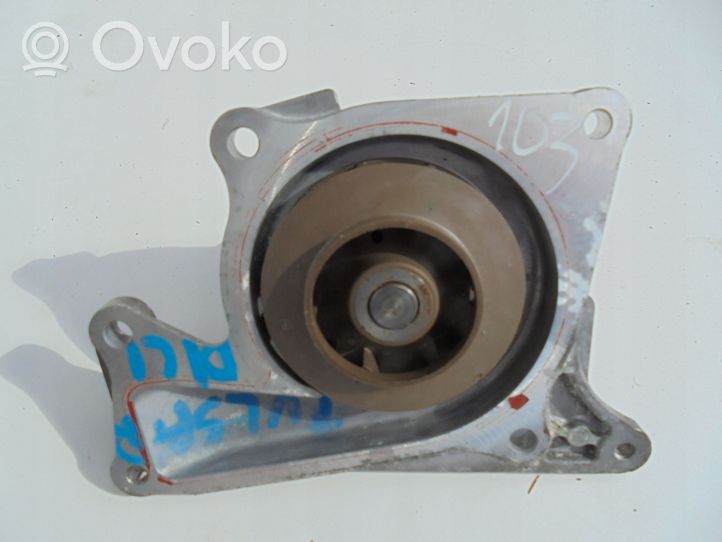 Nissan Pulsar Pompe de circulation d'eau 82007138533