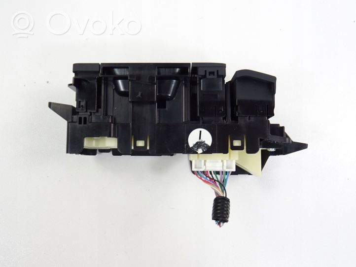 Toyota RAV 4 (XA50) Kit interrupteurs 75L721