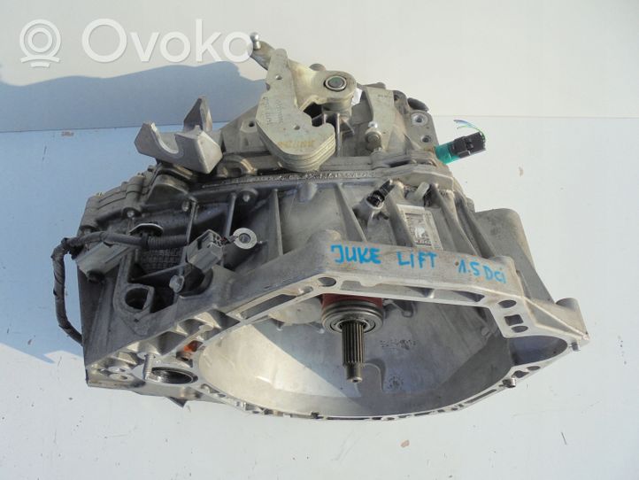 Nissan Juke I F15 Mechaninė 6 pavarų dėžė 328960525R