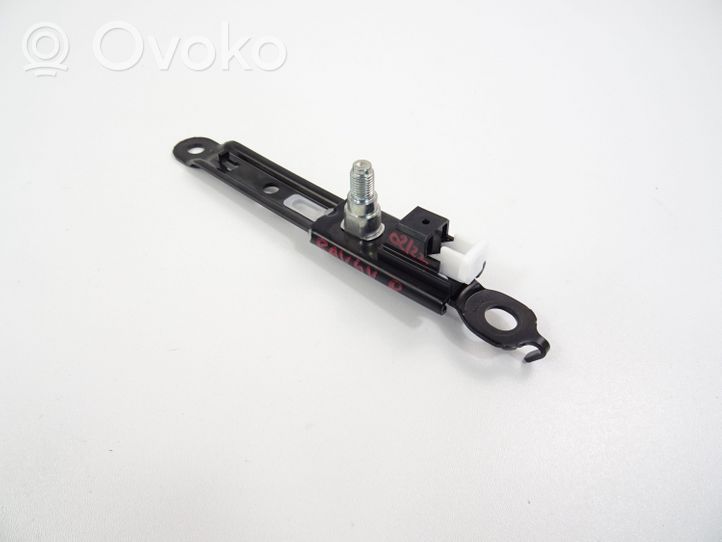 Toyota RAV 4 (XA50) Rail de réglage hauteur de ceinture de sécurité E56300