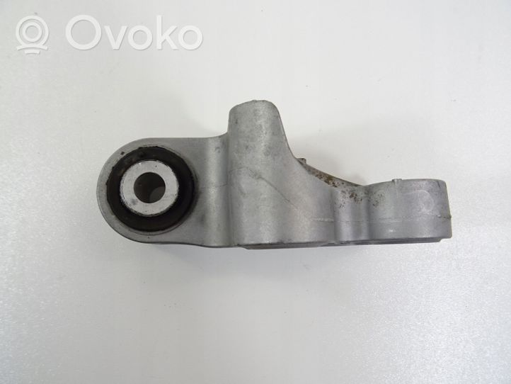 Lexus UX Engine mounting bracket 