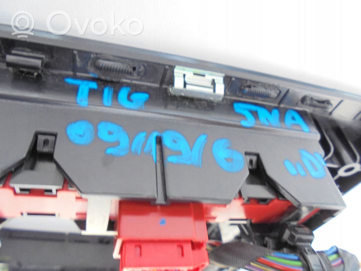 Volkswagen Tiguan Ramka drążka zmiany biegów 5NB864263