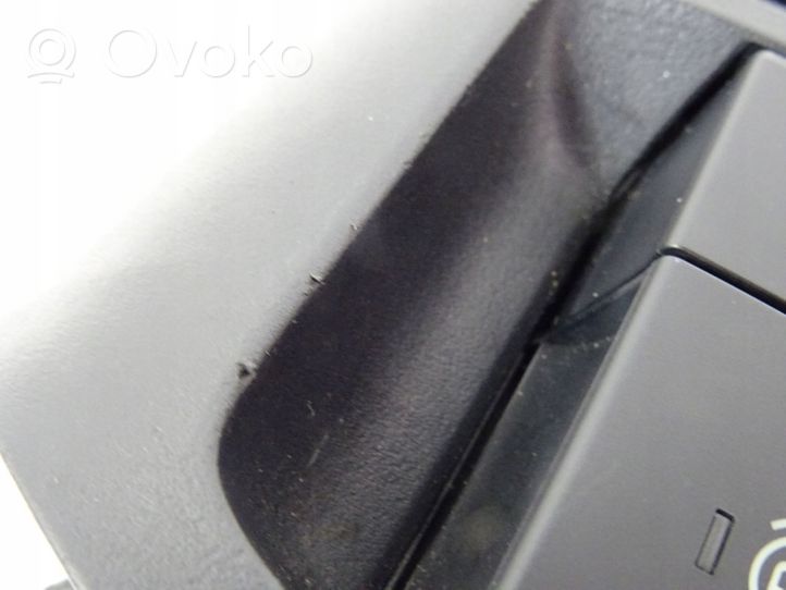 Toyota RAV 4 (XA50) Ramka drążka zmiany biegów 5880442460