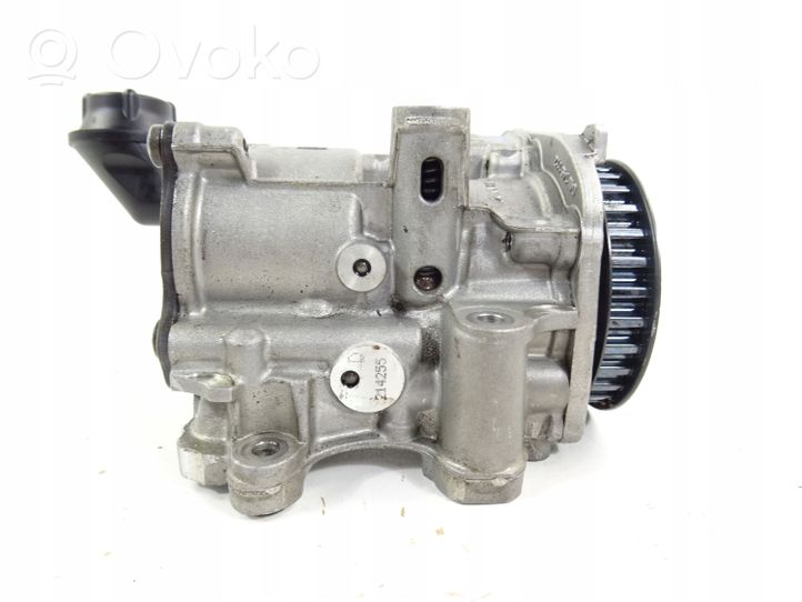 Volkswagen Golf VII Pompe à huile 04L115251A