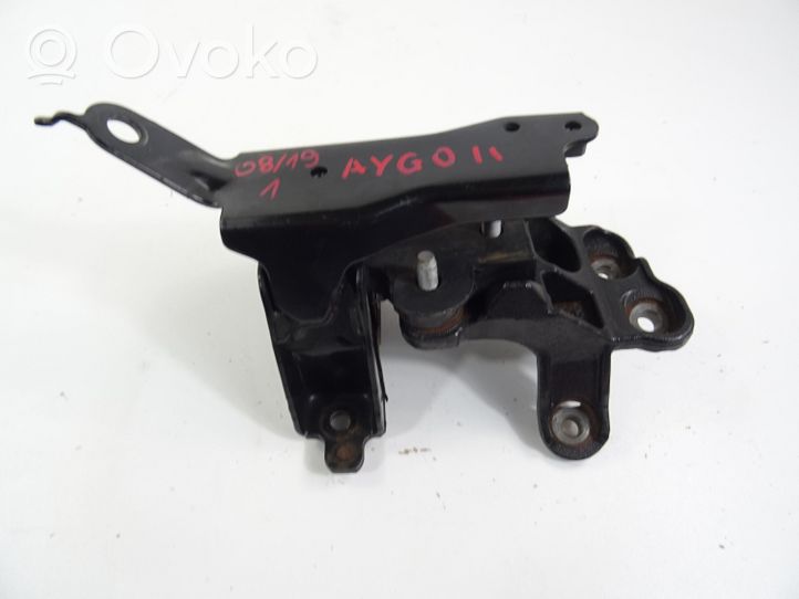 Toyota Aygo AB40 Gearbox mounting bracket 