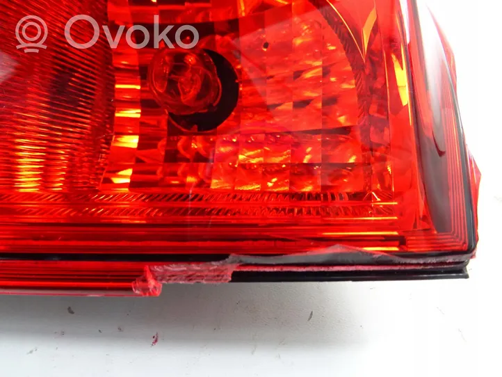 Nissan Navara Rear/tail lights 265554KJ0B