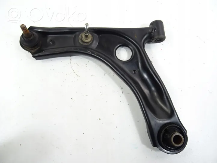 Toyota Aygo AB40 Triangle bras de suspension inférieur avant 