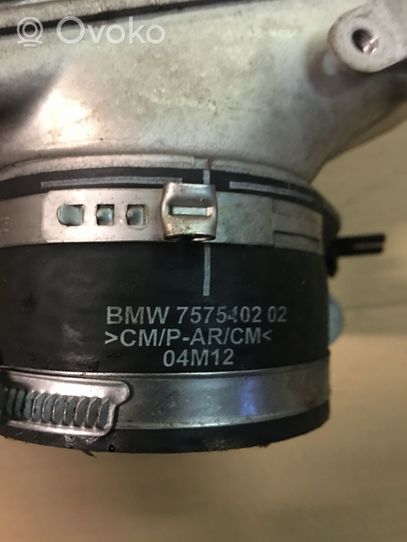 BMW 7 F01 F02 F03 F04 Välijäähdyttimen jäähdytin P3423006