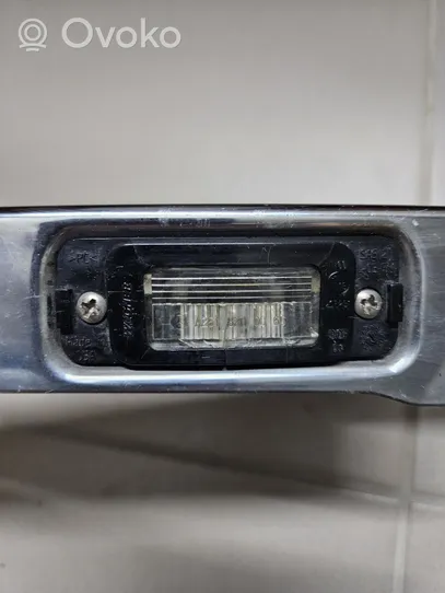 Mercedes-Benz ML W164 Listwa oświetlenie tylnej tablicy rejestracyjnej A1647401093