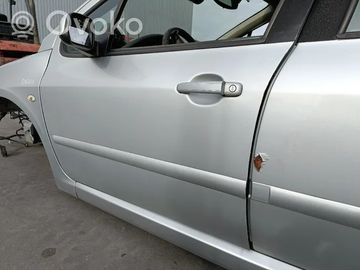 Peugeot 307 Drzwi przednie 