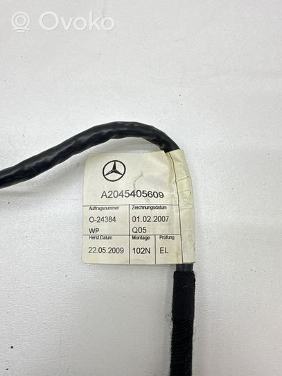 Mercedes-Benz C W204 CD-vaihtajan johdotus A2045405609